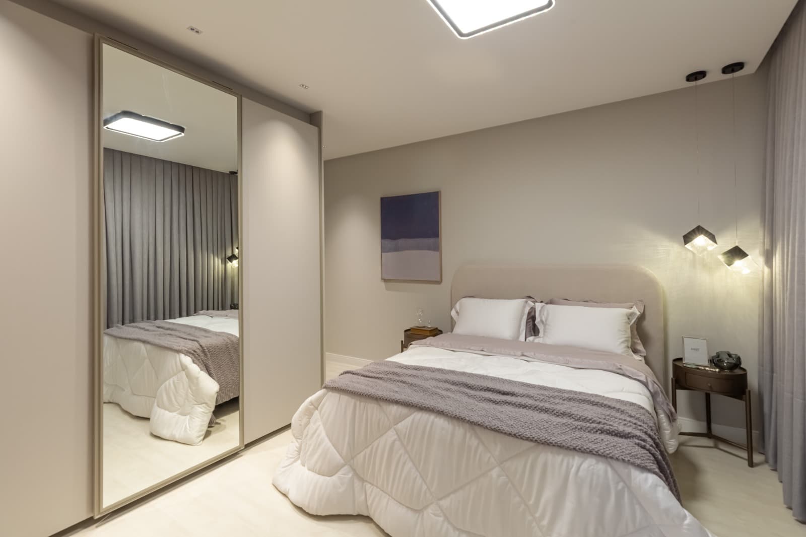 Apartamento 4 suítes em Meia Praia — Meia Praia, Itapema