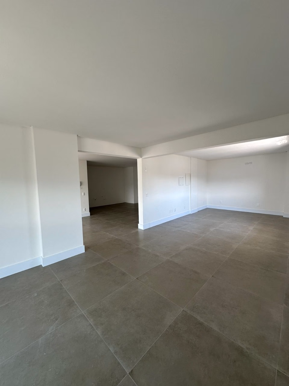 Apartamento 3 suítes em Meia Praia — Meia Praia, Itapema