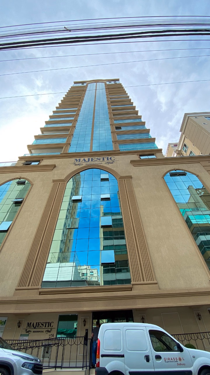 Majestic Residencial — Meia Praia