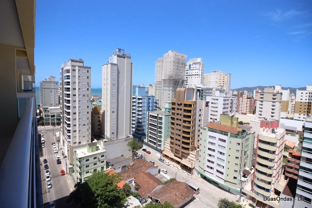 Apartamento 3 suítes em Meia Praia — Meia Praia
