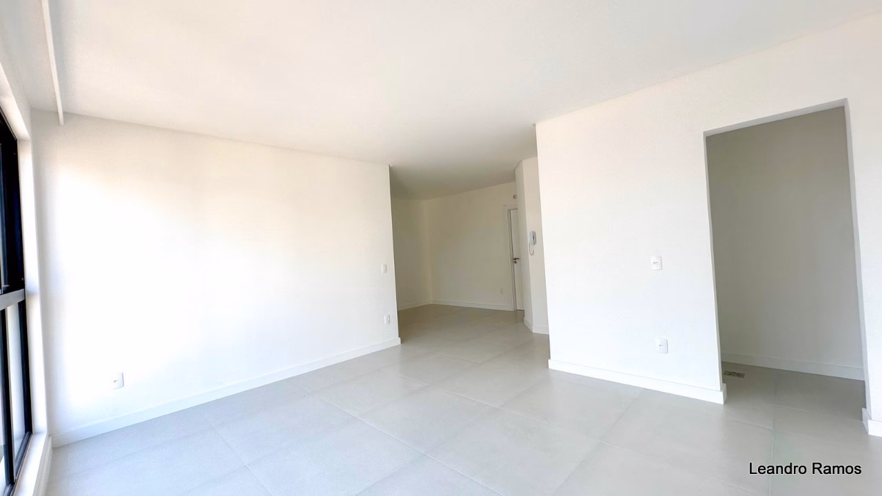 Apartamento 3 suítes em Meia Praia — Meia Praia, Itapema