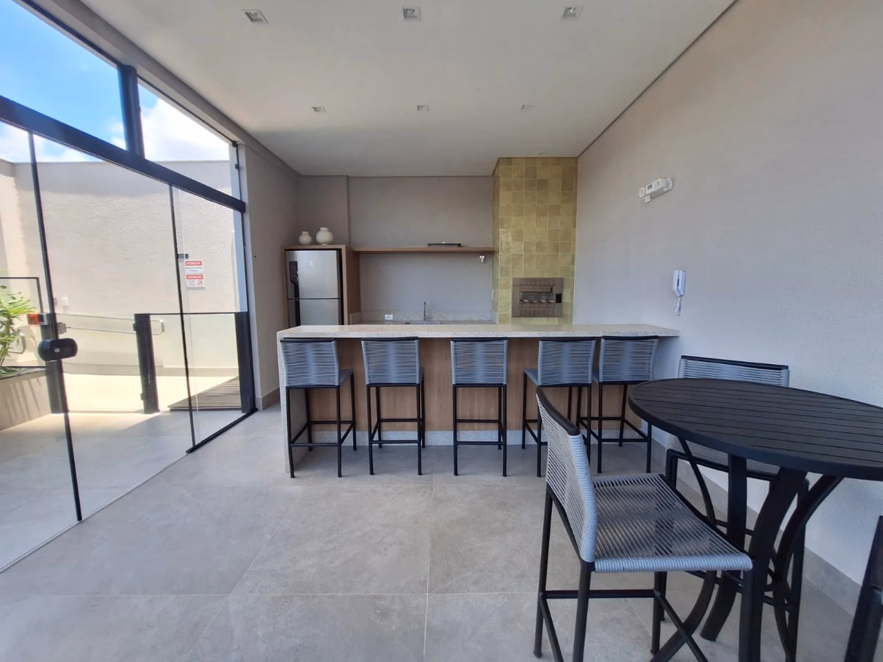 Residencial Ilha do Mel, Rua 264, Bairro Meia Praia, Itapema - SC (6)