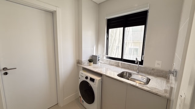 Apartamento 3 suítes em Meia Praia — Meia Praia, Itapema