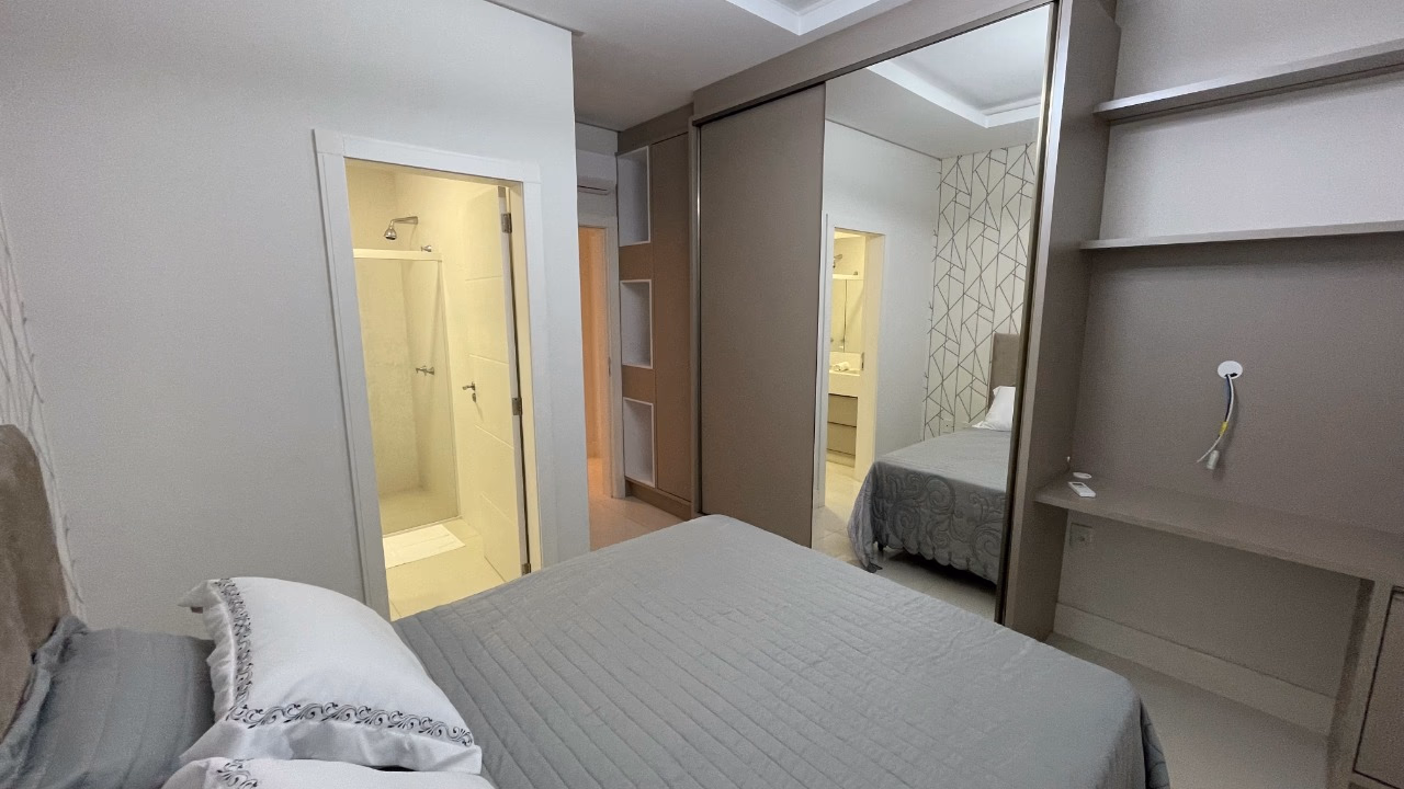 Apartamento 4 suítes em Meia Praia — Meia Praia, Itapema