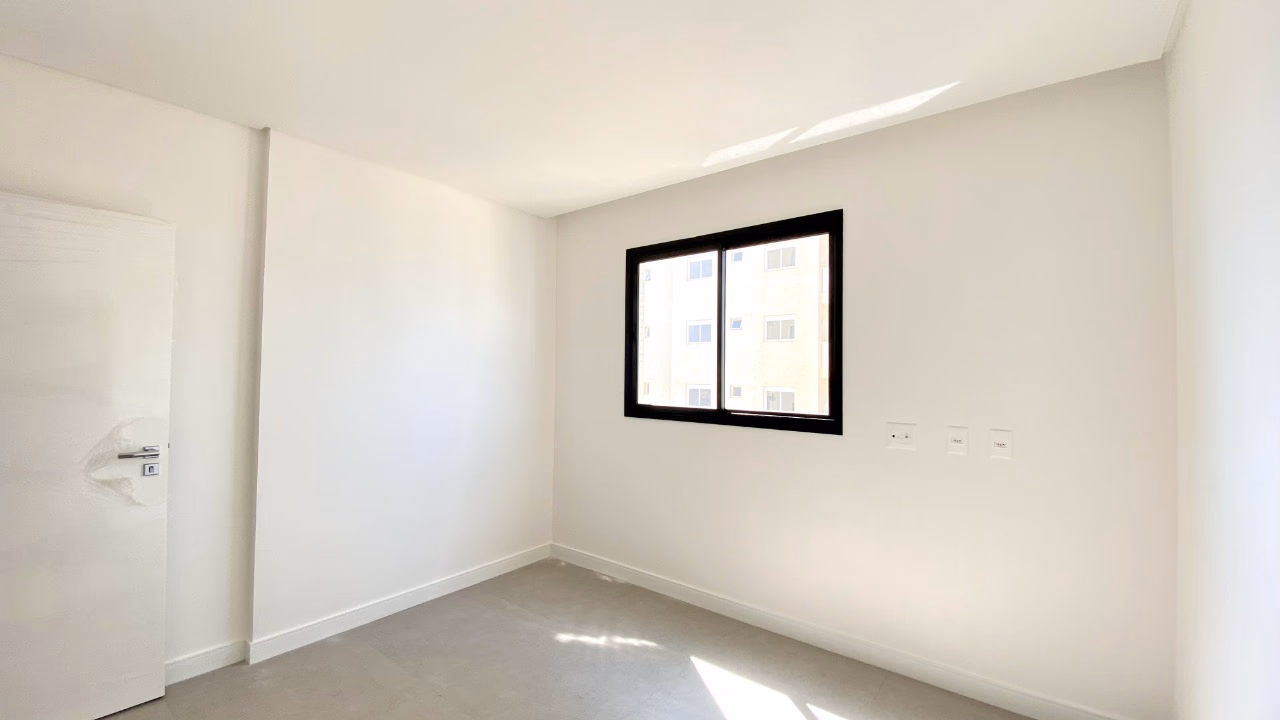 Apartamento 3 suítes em Meia Praia — Meia Praia, Itapema