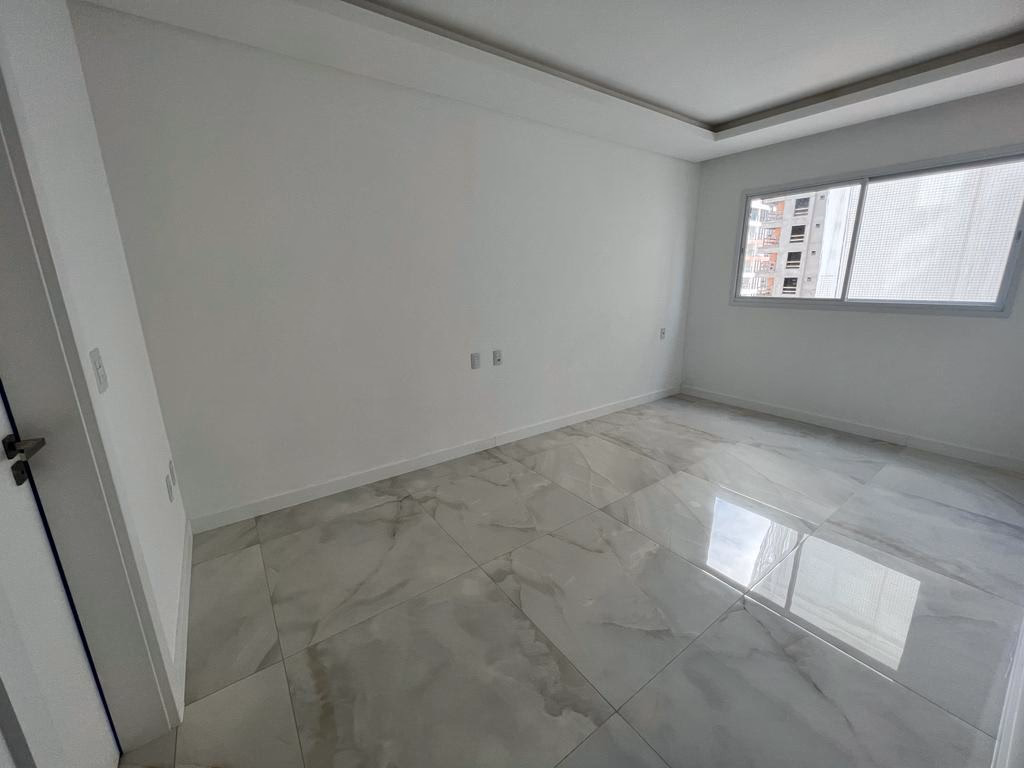 Apartamento 4 suítes em Meia Praia — Meia Praia, Itapema