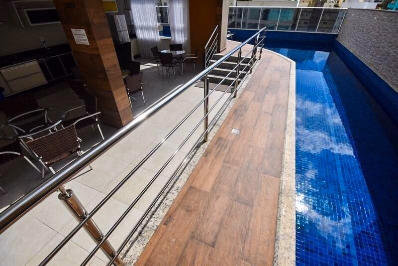 Apartamento a venda em Meia Praia, Itapema