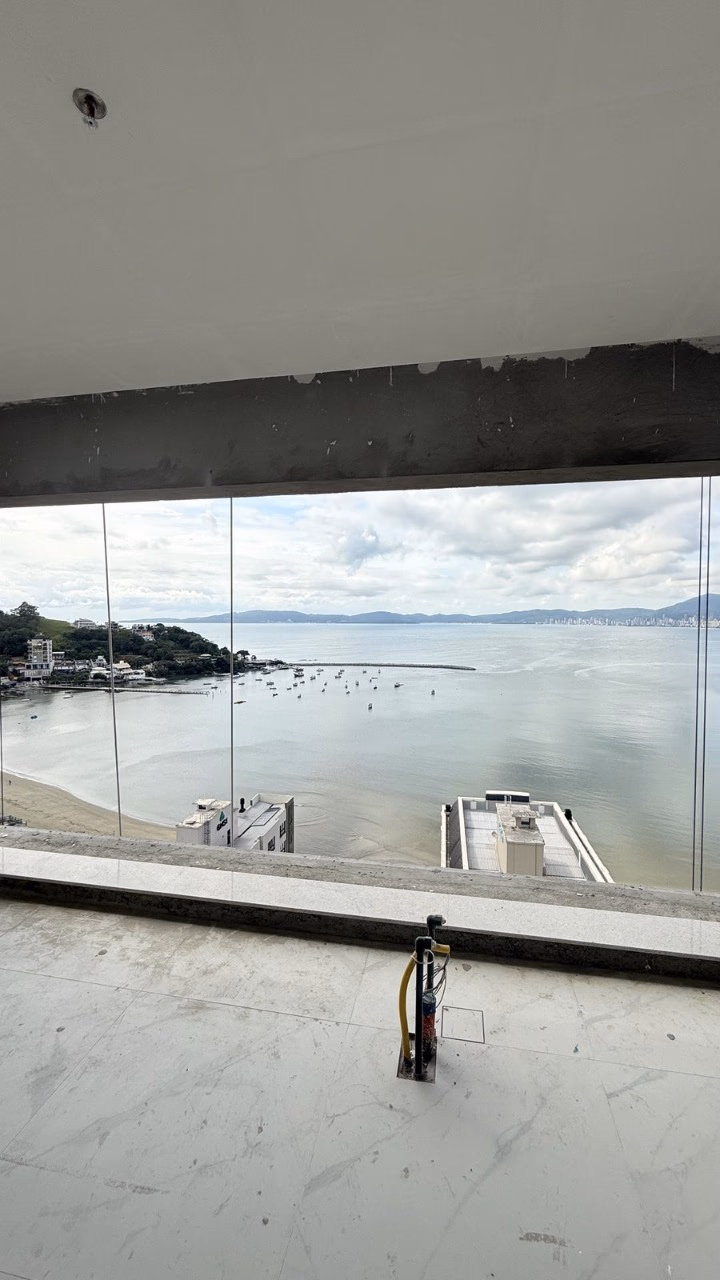 Apartamento 4 suítes em Centro — Centro, Itapema