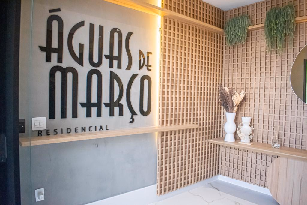 Apartamento a venda, Aguas de Marc?o, Meia Praia (2)