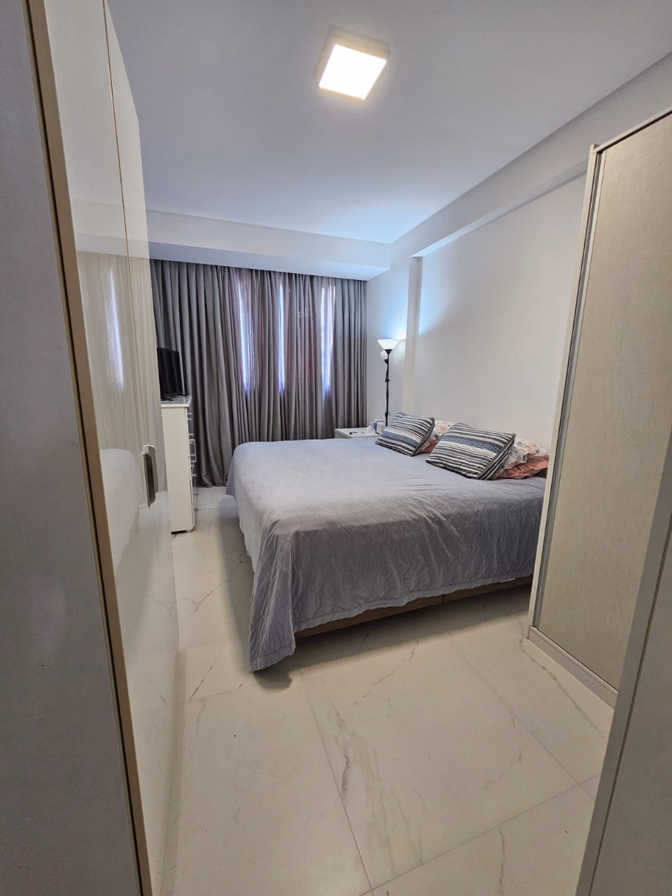 Apartamento 3 suítes em Meia Praia — Meia Praia, Itapema