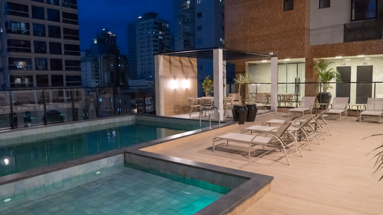 Apartamento 3 suítes em Meia Praia — Meia Praia, Itapema