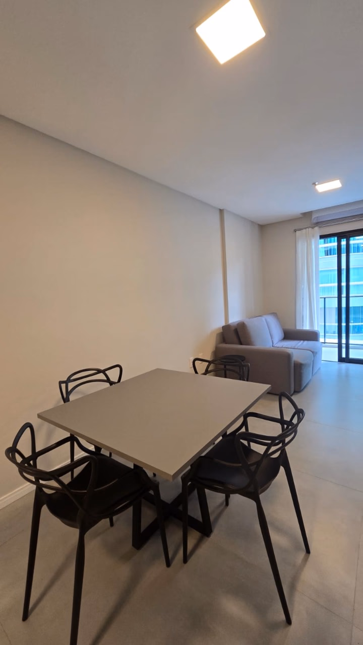 Imóvel 1 suíte em Meia Praia — Meia Praia, Itapema