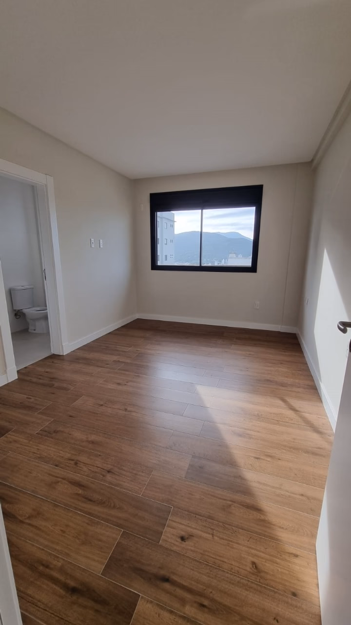 Apartamento 3 suítes em Meia Praia — Meia Praia, Itapema