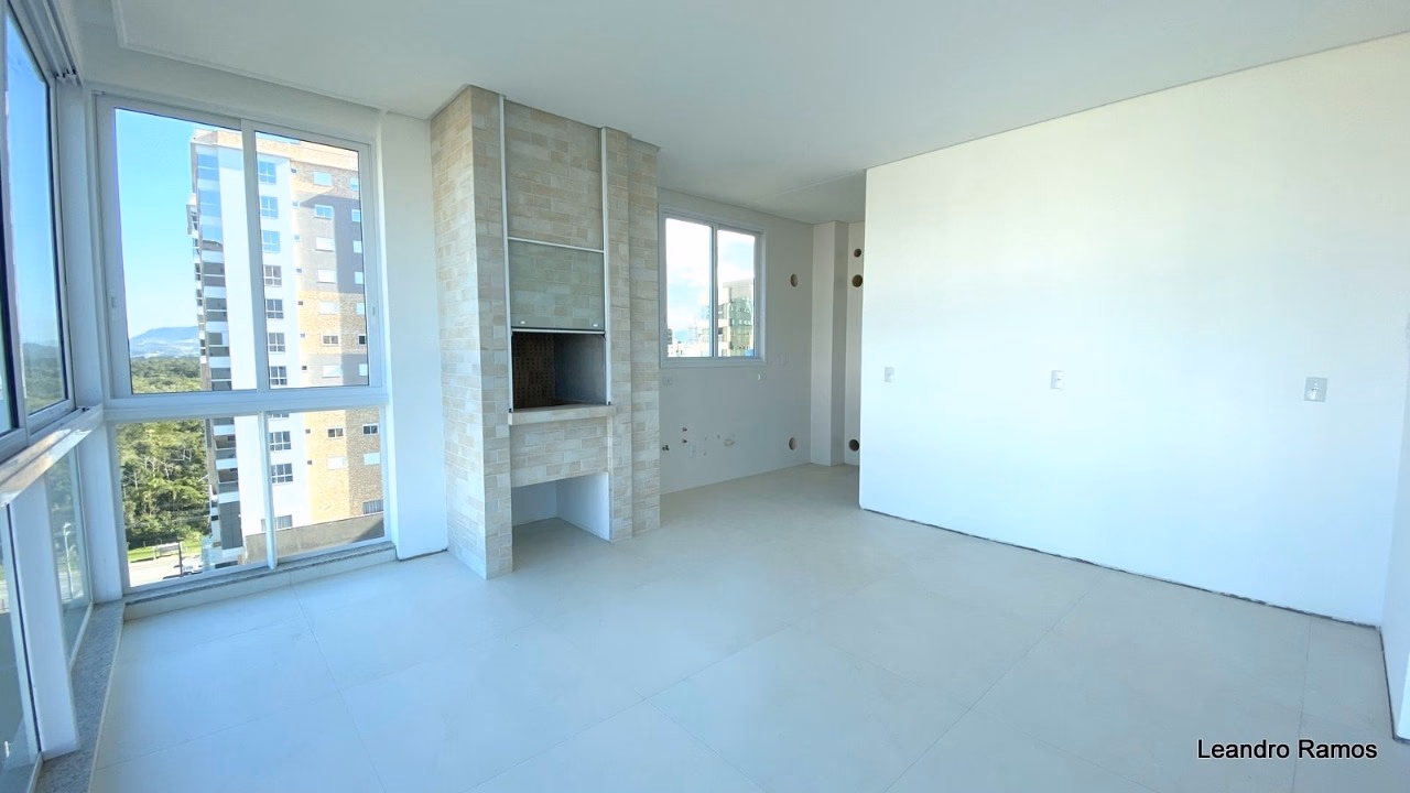Apartamento 4 suítes em Meia Praia — Meia Praia, Itapema