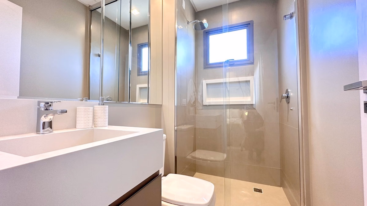 Apartamento 3 suítes em Meia Praia — Meia Praia, Itapema