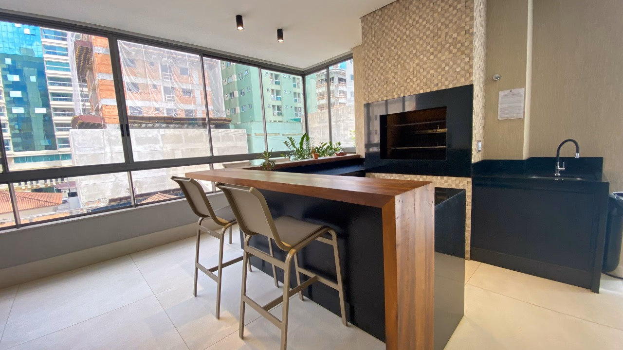 Apartamento a venda na quadra mar a venda em Meia Praia (42)