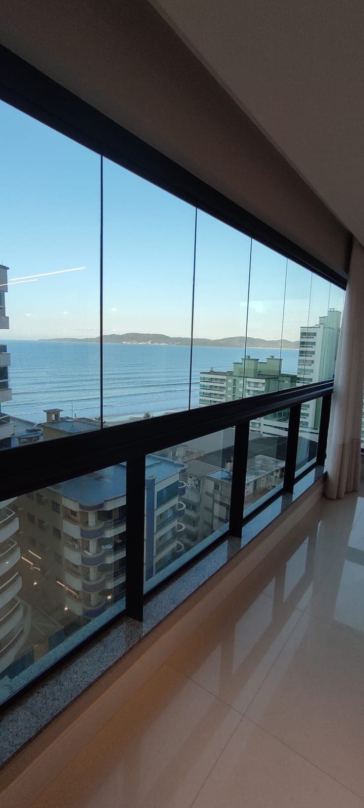 Apartamento 4 suítes em  — , Itapema