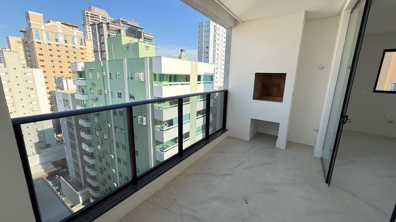 Apartamento 3 suítes em Meia Praia — Meia Praia, Itapema