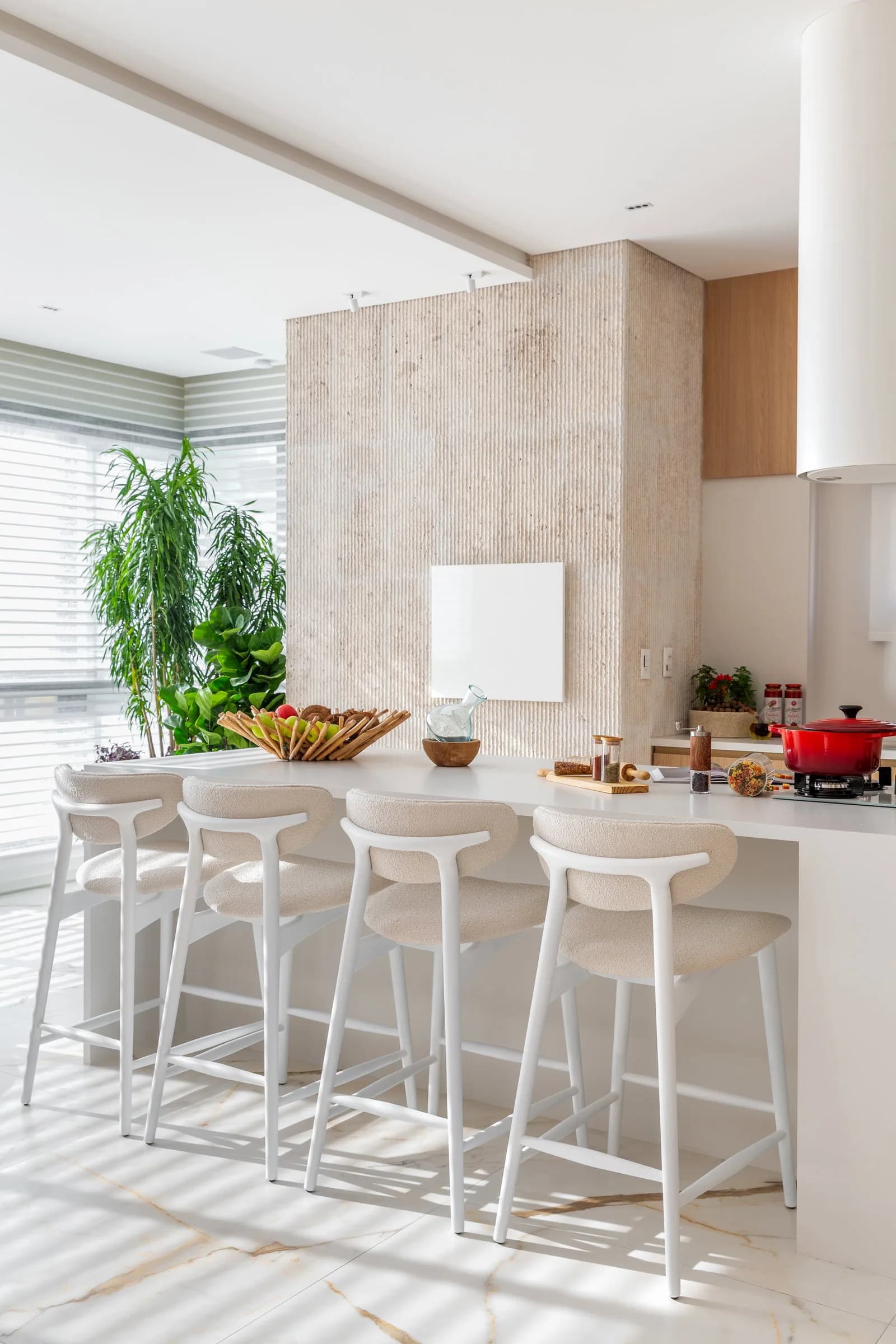 Apartamento 4 suítes em Meia Praia — Meia Praia, Itapema