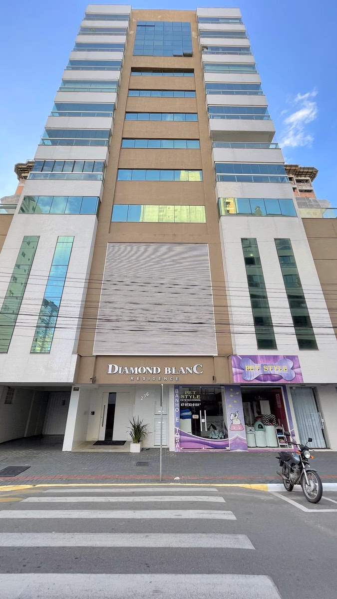 Diamond Blanc Residence — Meia Praia