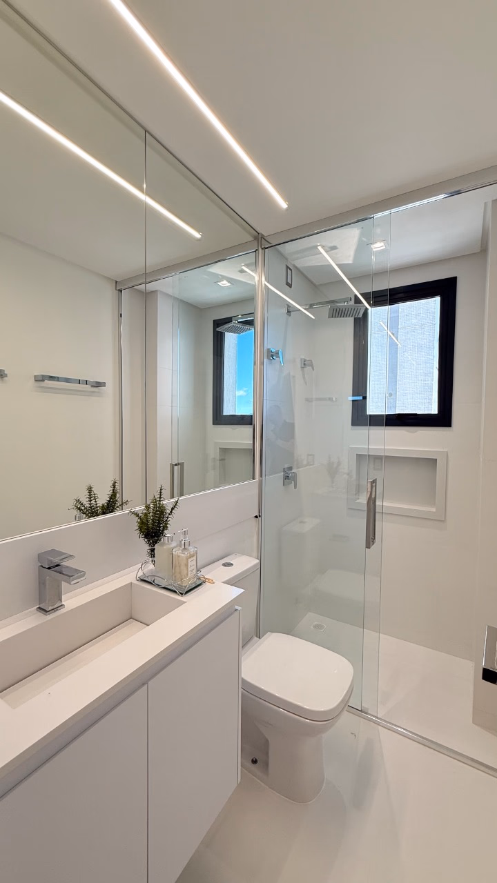 Apartamento 3 suítes em Meia Praia — Meia Praia, Itapema