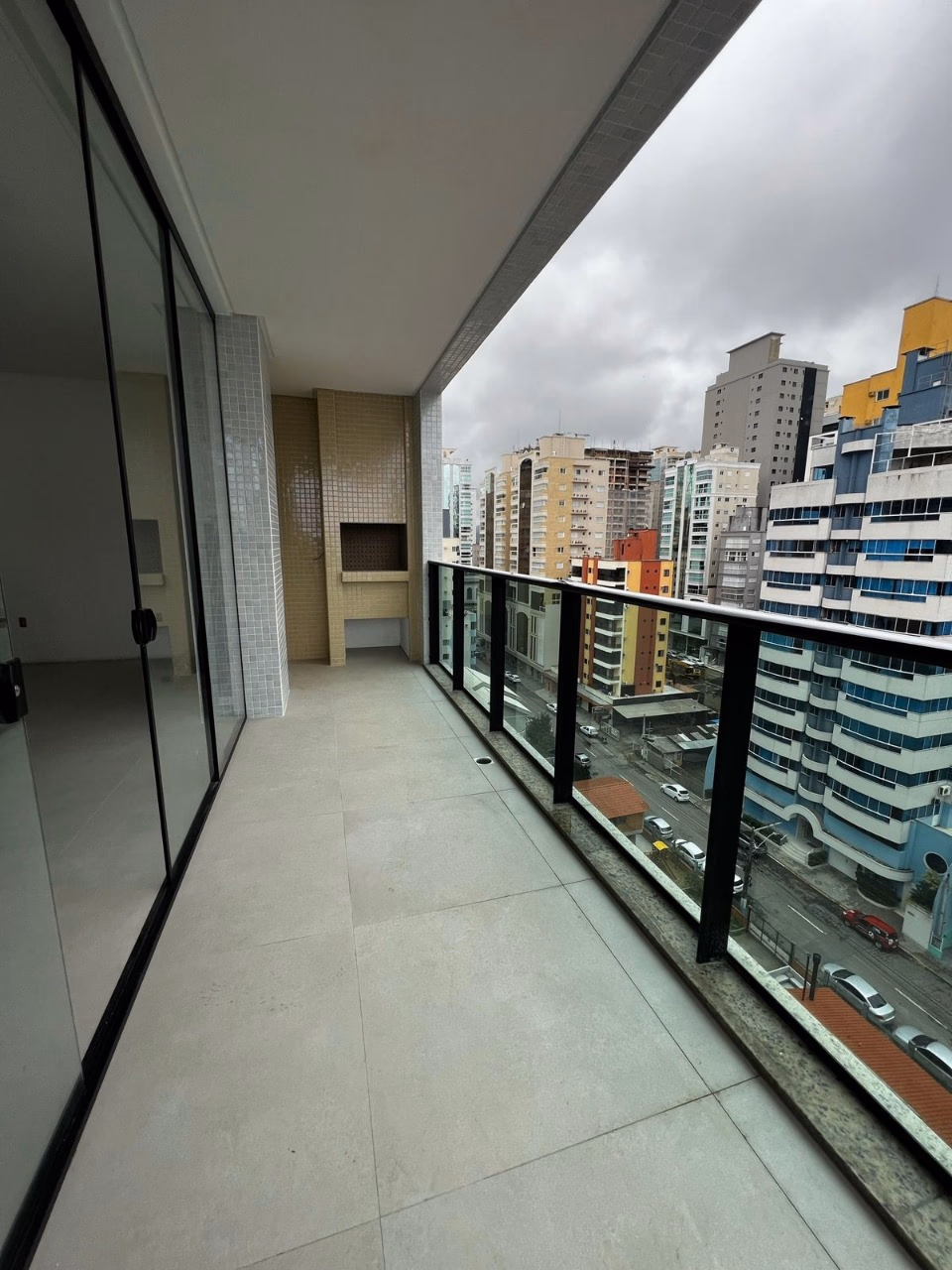 Apartamento 3 suítes em Meia Praia — Meia Praia, Itapema