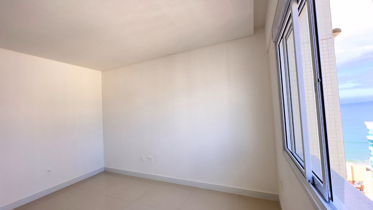 Apartamento 4 suítes em Meia Praia — Meia Praia, Itapema