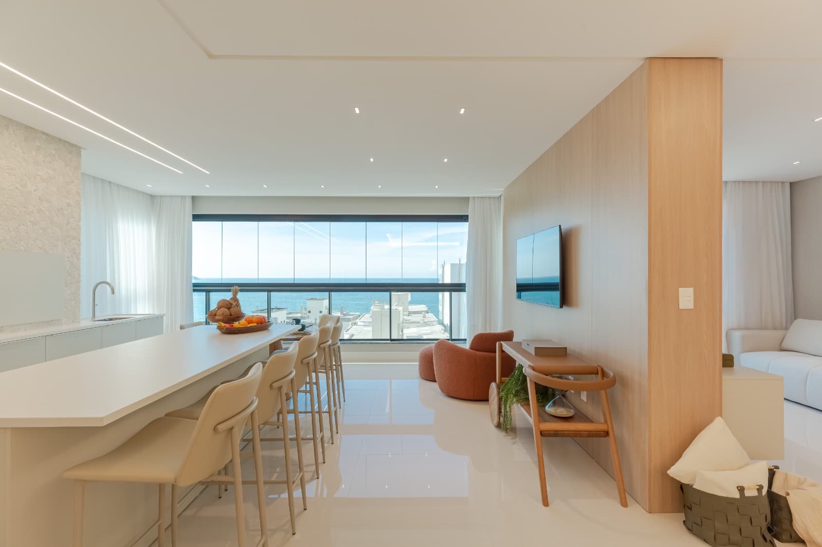 Apartamento 4 suítes em Meia Praia — Meia Praia, Itapema
