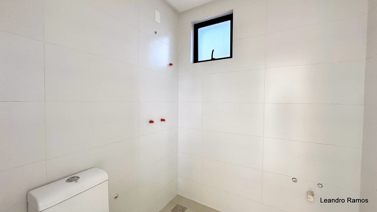 Apartamento 3 suítes em Meia Praia — Meia Praia, Itapema