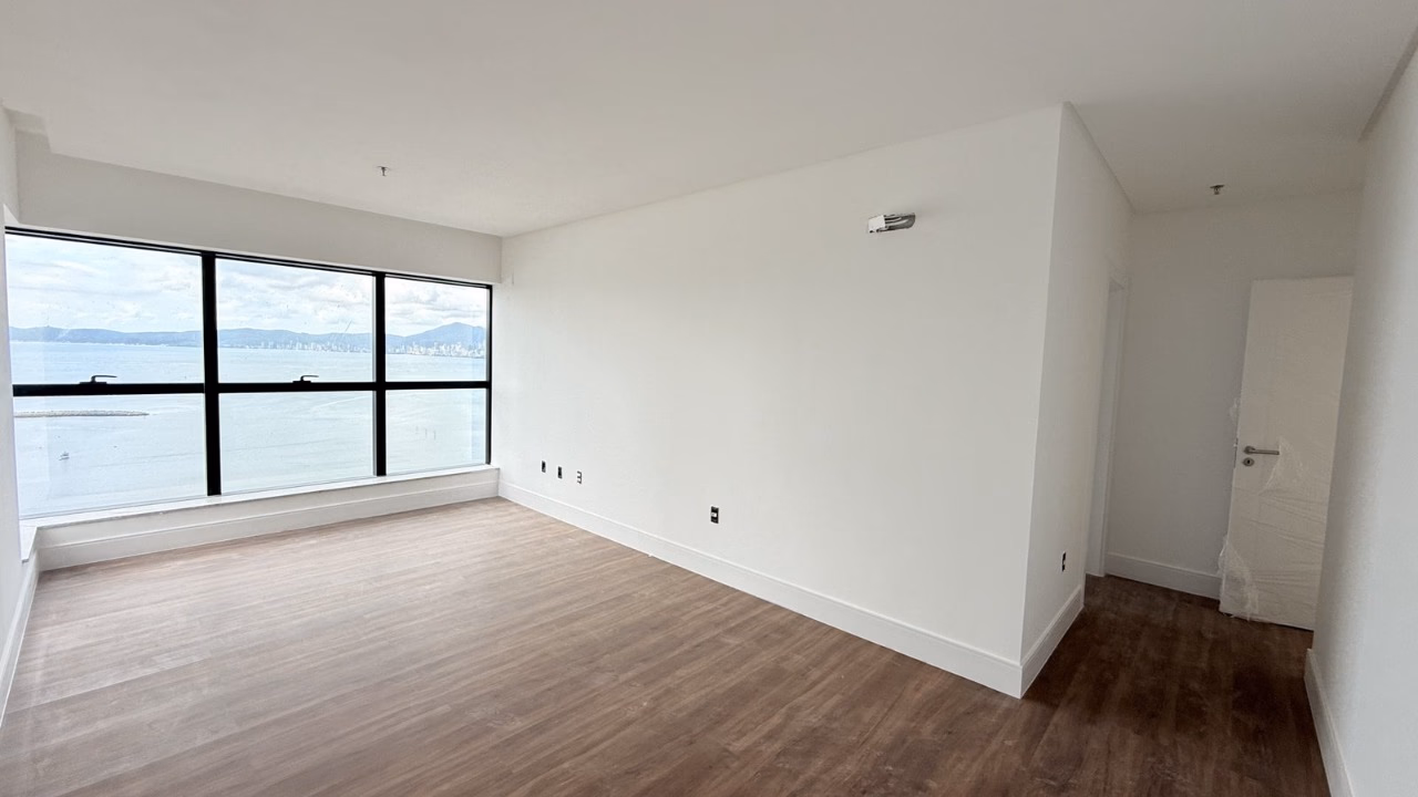 Apartamento 4 suítes em Centro — Centro, Itapema