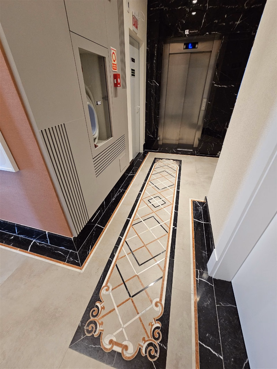Residencial Brooklyn Tower - Rua 236, Bairro Meia Praia, Itapema - SC (19)