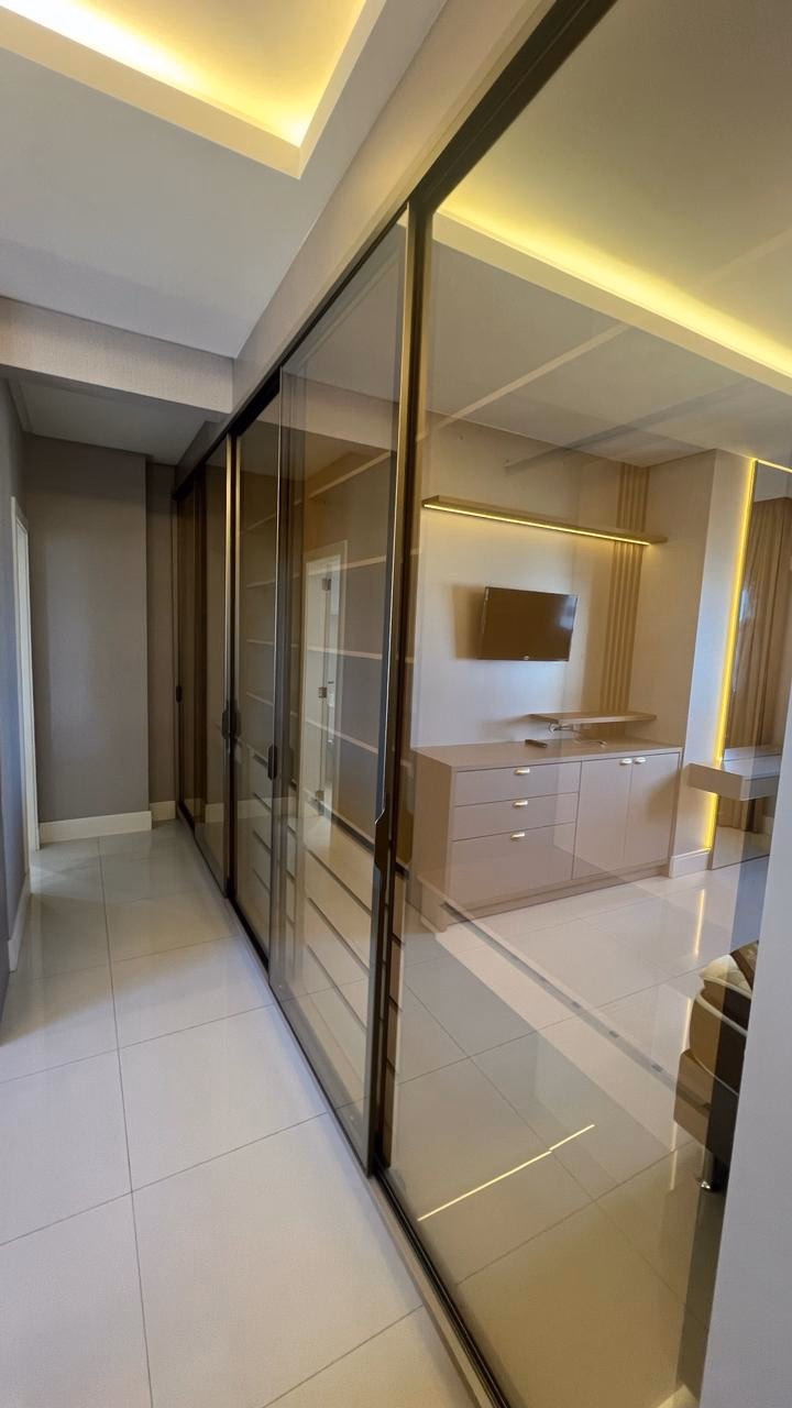 Apartamento 4 suítes em Meia Praia — Meia Praia, Itapema