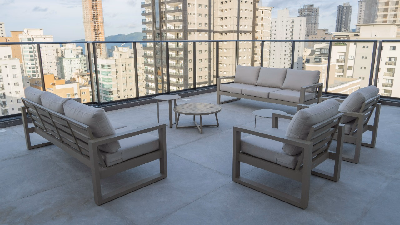 Apartamento 3 suítes em Meia Praia — Meia Praia, Itapema