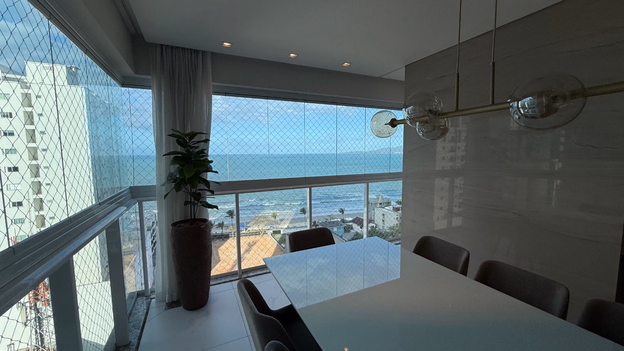 Apartamento 3 suítes em Meia Praia — Meia Praia, Itapema