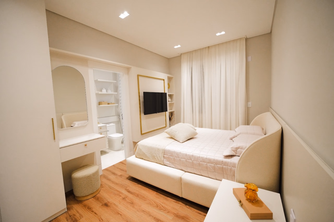 Apartamento 4 suítes em Meia Praia — Meia Praia, Itapema