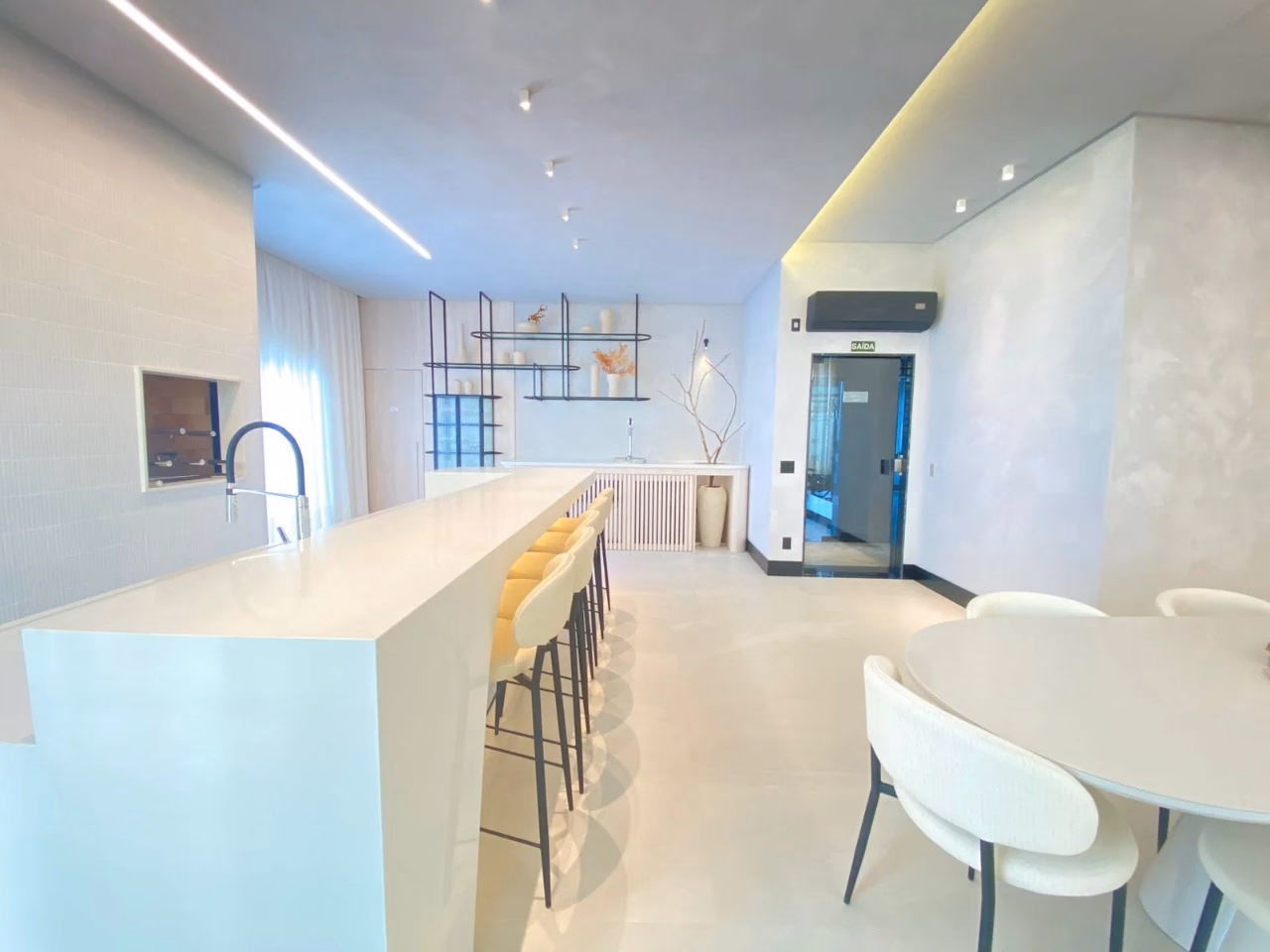 Residencial Avant Garde - Rua 305, Bairro Meia Praia, Itapema - SC (2)