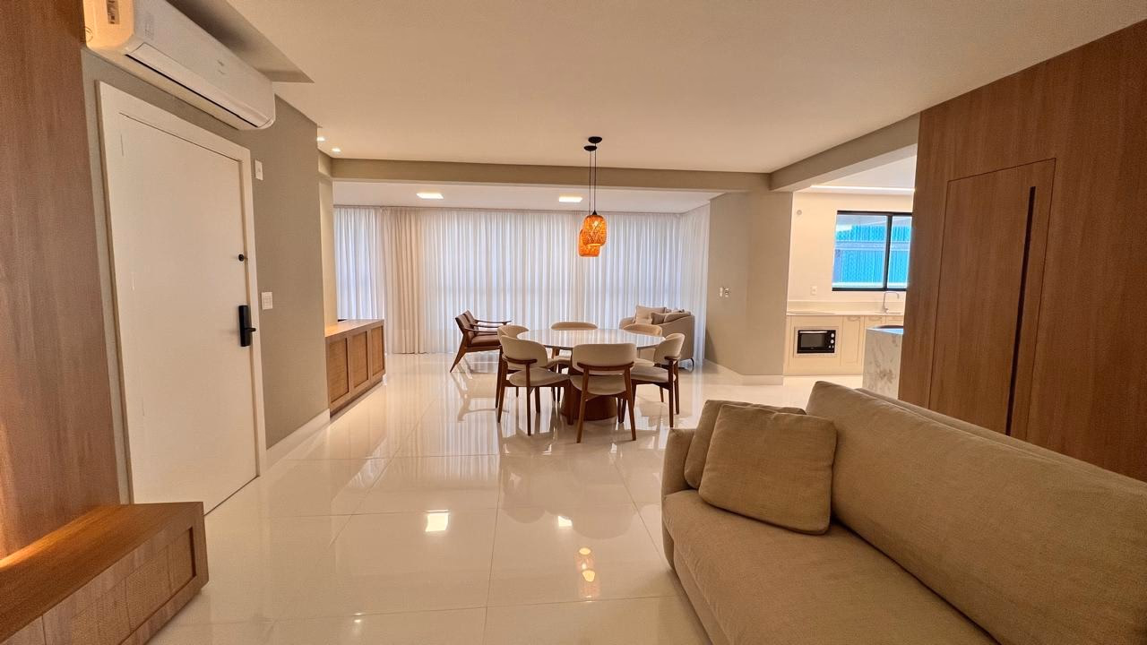 Apartamento 4 suítes em Meia Praia — Meia Praia, Itapema