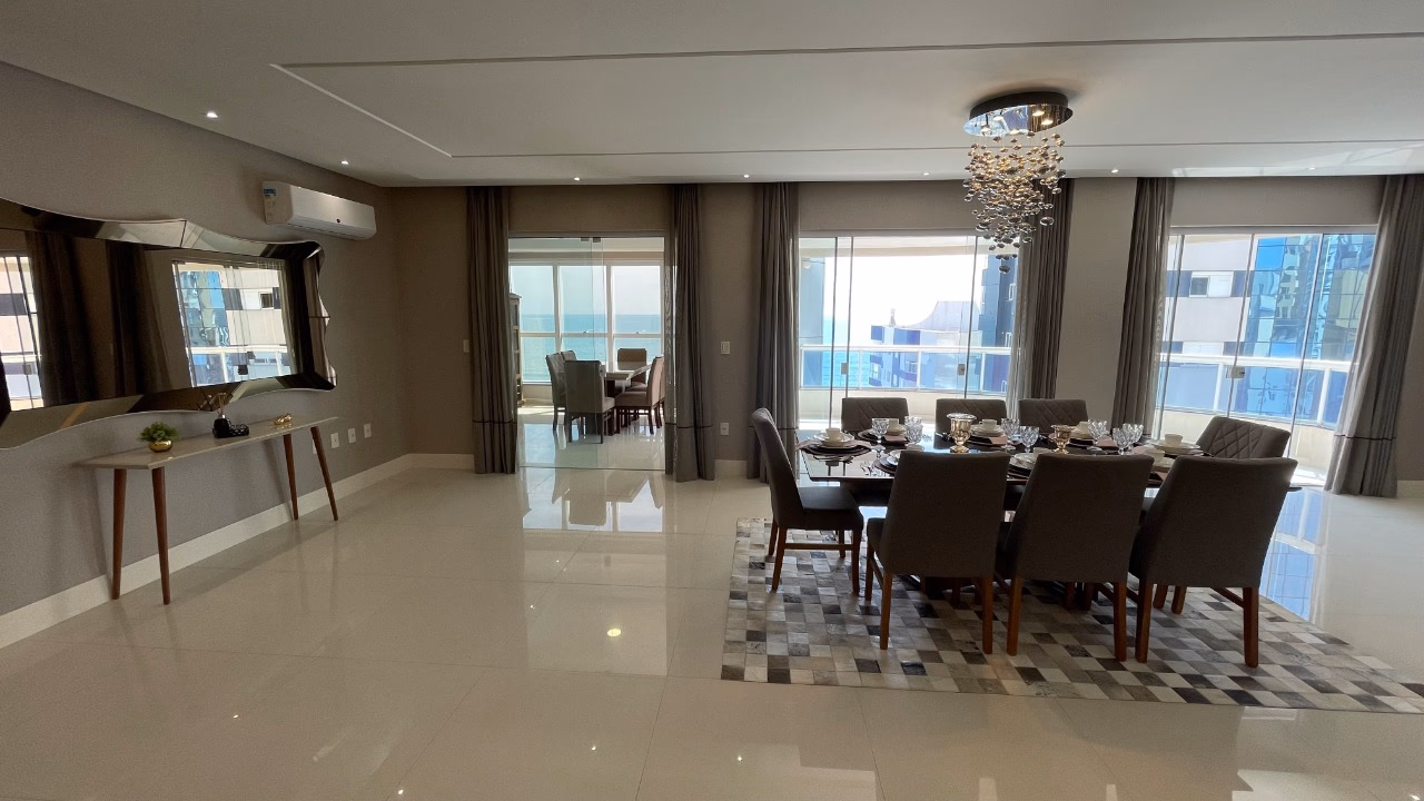 Apartamento 4 suítes em Meia Praia — Meia Praia, Itapema