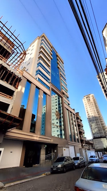 Grand Palazzo Residencial — Meia Praia