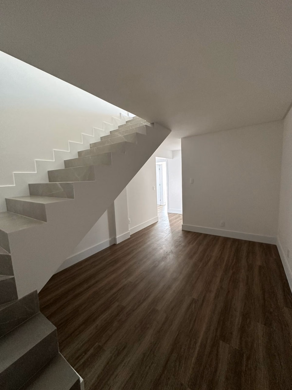 Apartamento 3 suítes em Meia Praia — Meia Praia, Itapema