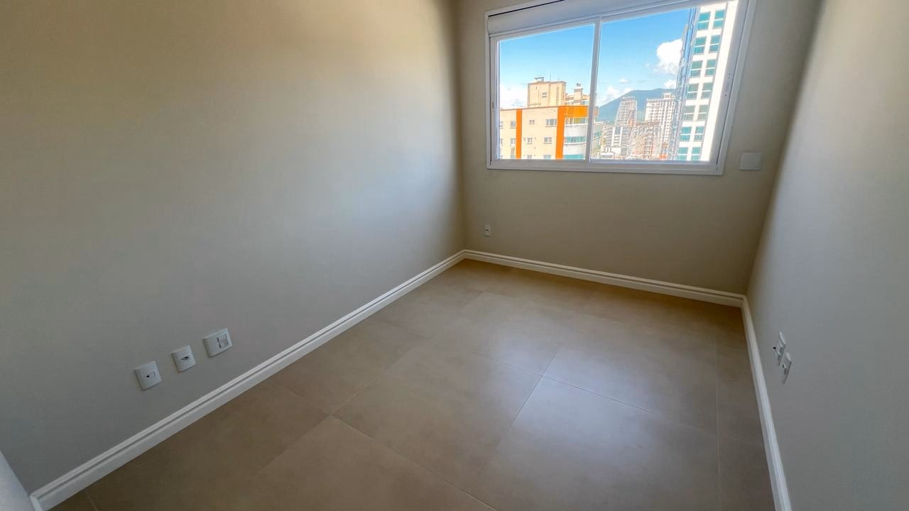 Apartamento 4 suítes em Meia Praia — Meia Praia, Itapema