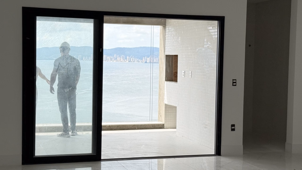 Apartamento 4 suítes em Centro — Centro, Itapema