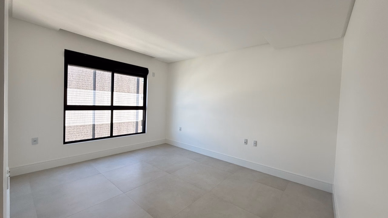 Apartamento 4 suítes em Meia Praia — Meia Praia, Itapema