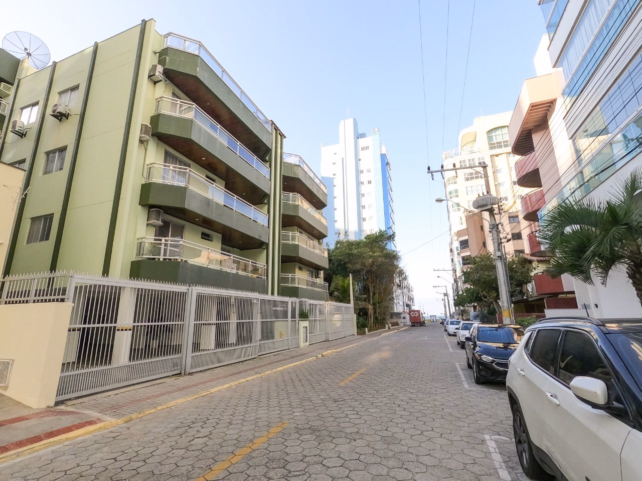 Joana Residencial — Meia Praia