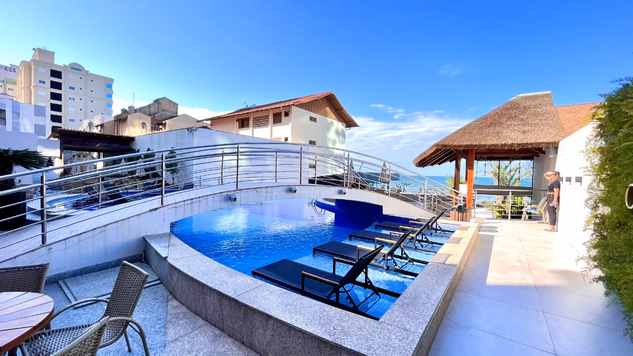 Apartamento quadra mar a venda na Meia Praia, Itapema-SC (4)