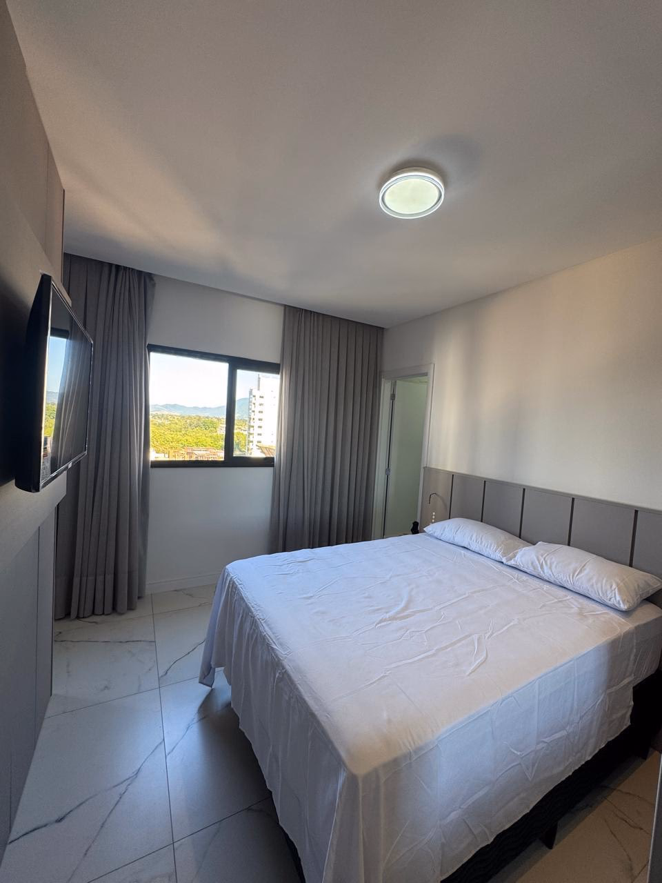 Apartamento 2 suítes em Meia Praia — Meia Praia, Itapema