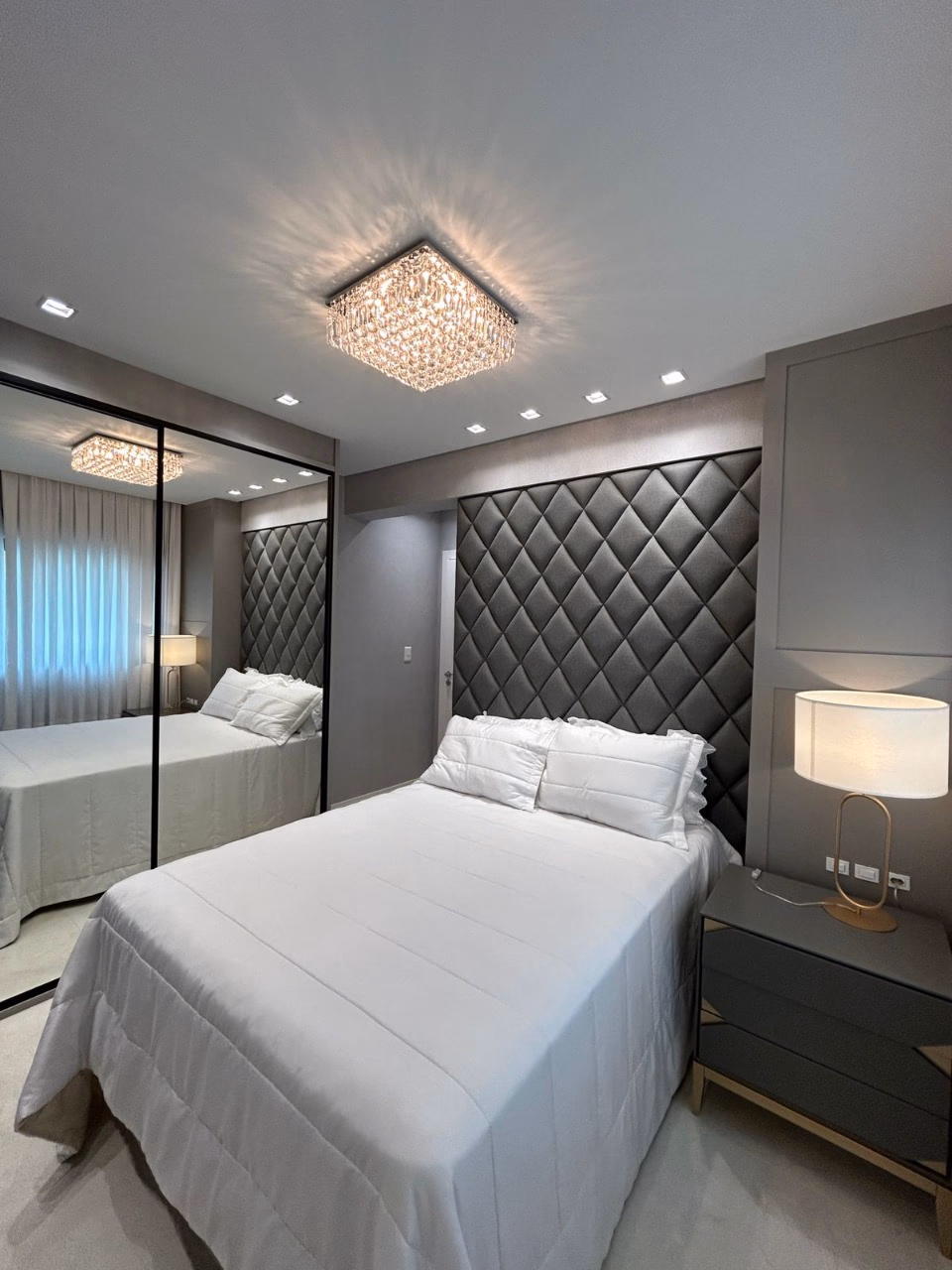 Apartamento 4 suítes em Meia Praia — Meia Praia, Itapema