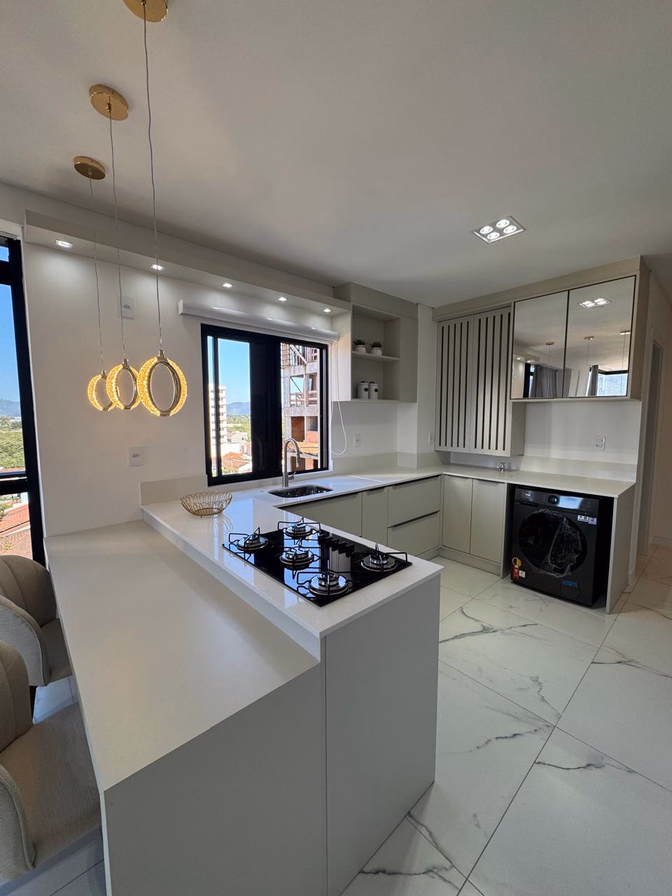 Apartamento 2 suítes em Meia Praia — Meia Praia, Itapema