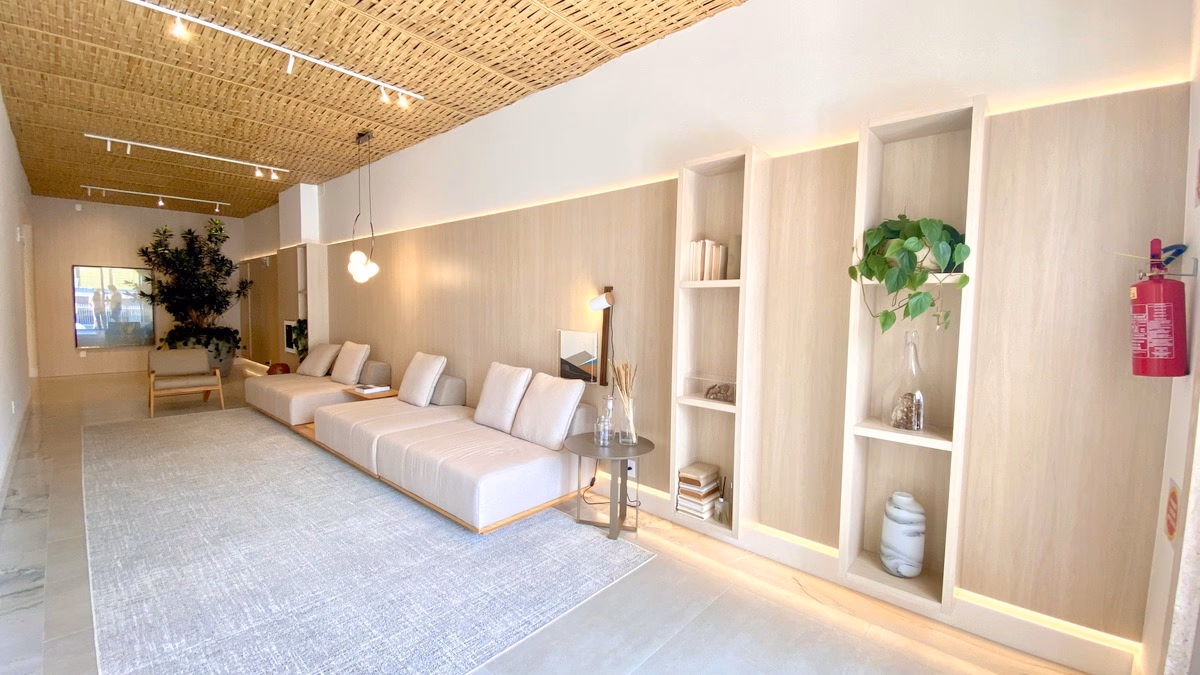 Apartamento a venda na Meia Praia em Itapema-SC (87)