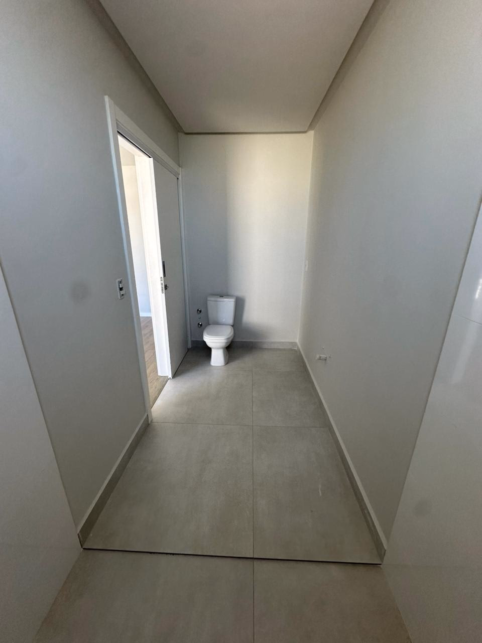 Apartamento 4 suítes em Meia Praia — Meia Praia, Itapema